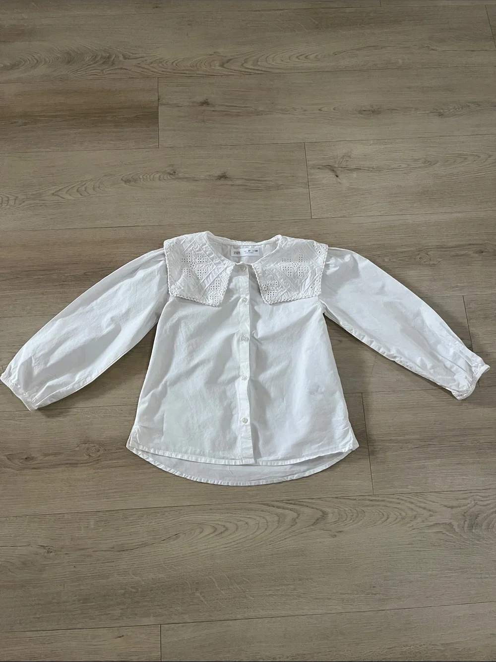 Zara White Button-Front Blouse with Eyelet Collar